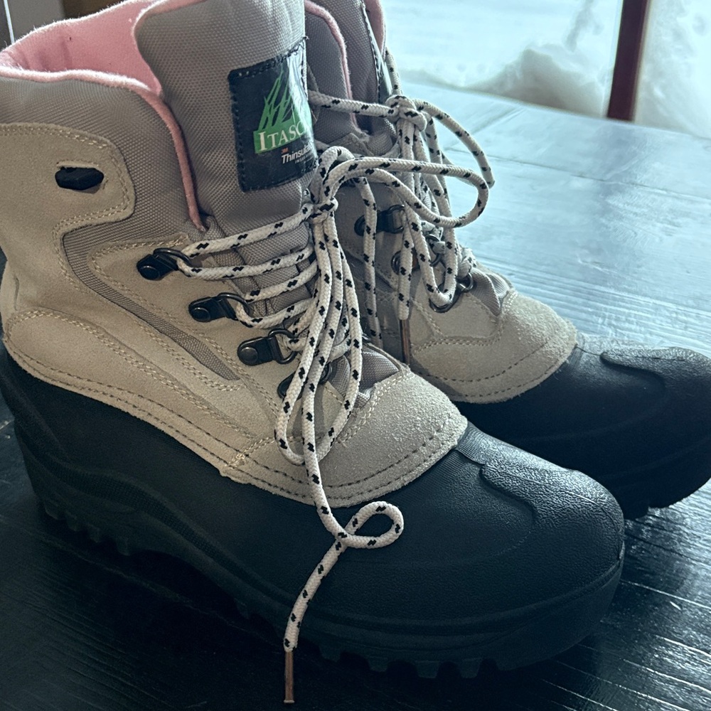 Itasca Women's size 8 Winter Boots